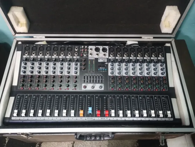 MESA DE SOM MK AUDIO