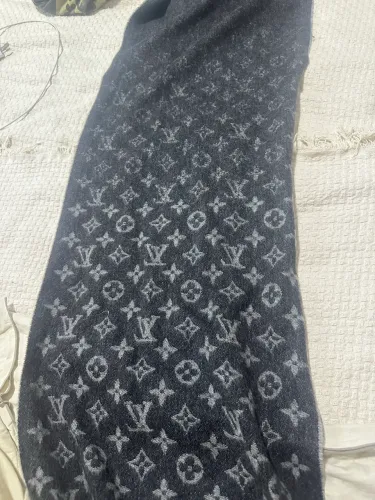 Cachecol Louis Vuitton Cashmere dupla face