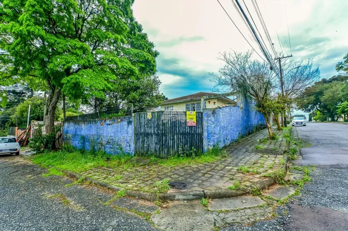 Imóvel para venda possui 288 metros quadrados em Jardim das Américas - Curitiba - PR