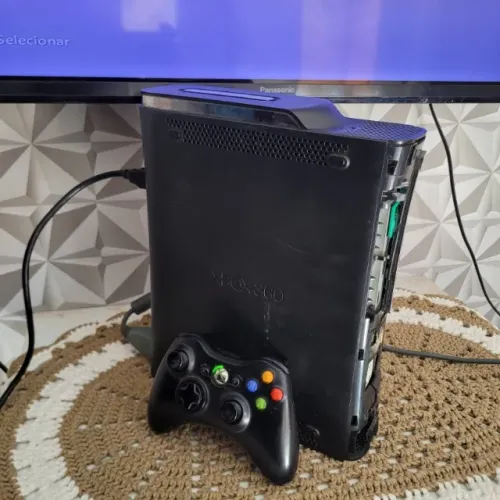 Xbox 360 Fat Preto HD 120GB + Controle Original e Fonte 220V