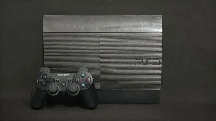 PS3 Super Slim Desbloqueado + Jogos na Memória - Pronto pra Jogar