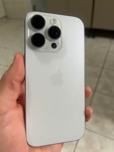 iPhone 16 Pro 