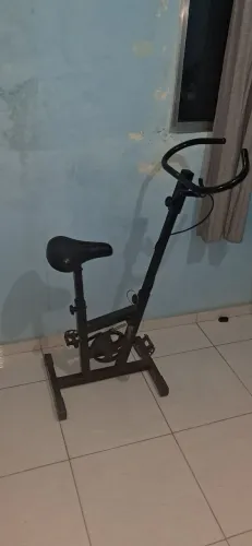 Bicicleta Ergométrica Dream Fitness EX 450 usada