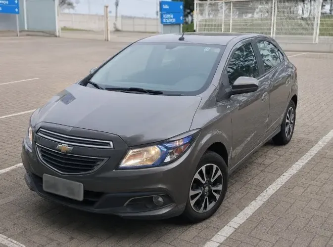 Chevrolet Onix Hatch LTZ 1.4 8V Flex Power Mec. 4P 2015