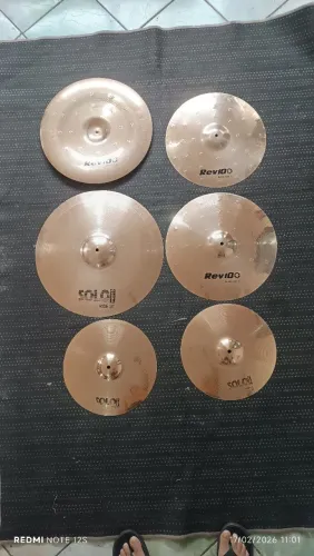 Pratos de bateria 