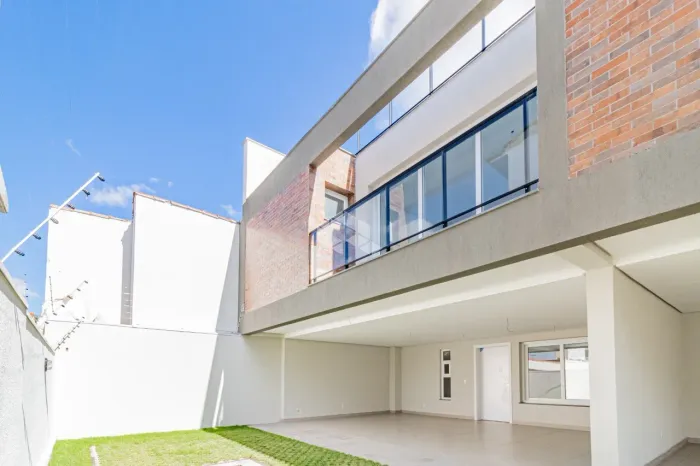 Casa em Condomínio 3 Suítes e 3 vagas cobertas na Vila Assunção - Zona Sul em Porto Alegre
