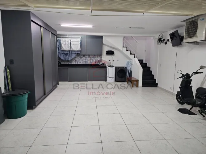 Sobrado à Venda | 100m² | 3 Dormitórios | 1 Suíte | 2 Vagas