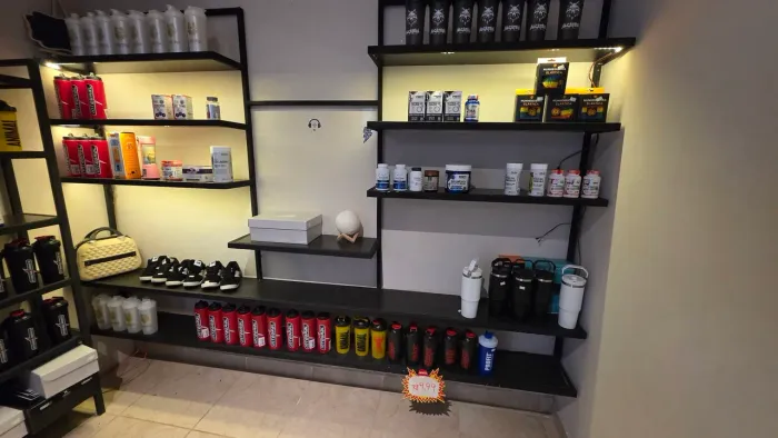 Prateleira 2,70 largura X 1,70 altura - suspensa