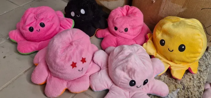 Polvinho pelucia Feliz ou Triste varias cores e modelos - valor unitario