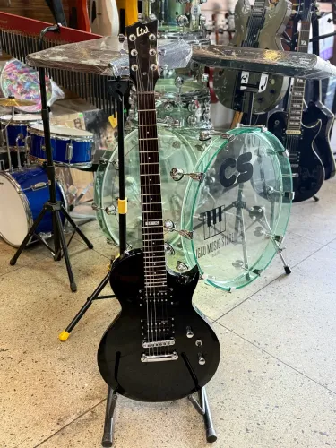 Guitarra LTD EC-10 - Black | Excelente estado