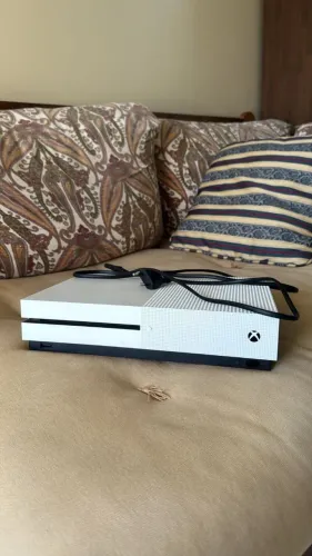 Kit Xbox One S + kinnect + jogos