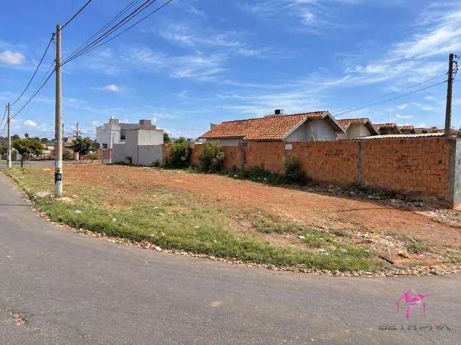 Terreno de esquina no Jardim Empyreo, ótimo custo-benefício!