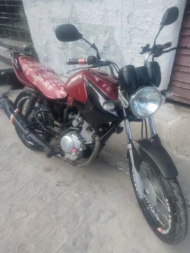Moto boa pra quem trabalha com entregas 