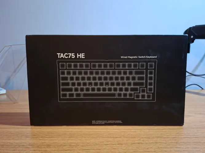 Teclado gamer magnético TAC 75HE