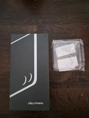 Capa e caixa para Galaxy Z Flip 7