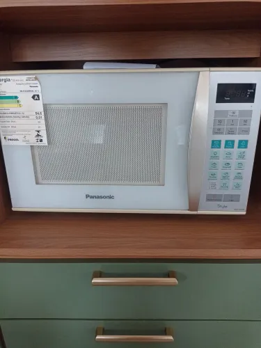 Micro-ondas com defeito.