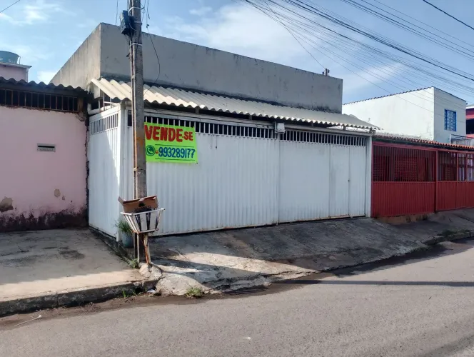 Vendo uma casa na santa Maria df 
