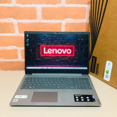 Notebook Lenovo i5 de 10ª Geração/ Ram 8GB/ Ssd 256GB/ Placa Intel Graphics 4GB 