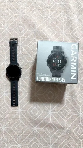 Relogio GPS Garmin Forerunner 945 multiesporte tela colorida