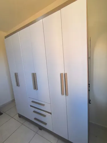 Guarda Roupa Semi-novo