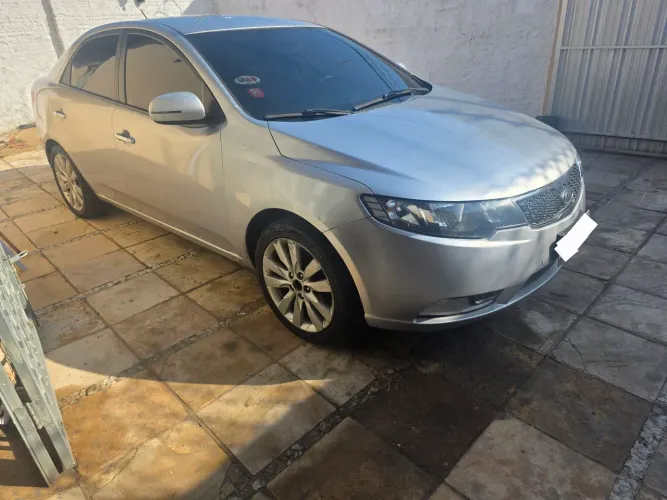 Kia Motors Cerato 1.6 16V Mec. 2013