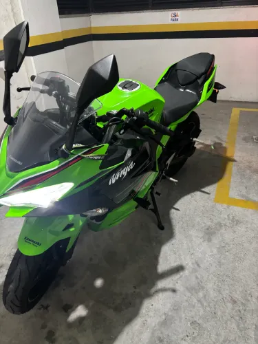 Impecável Kawasaki Ninja 400 2024