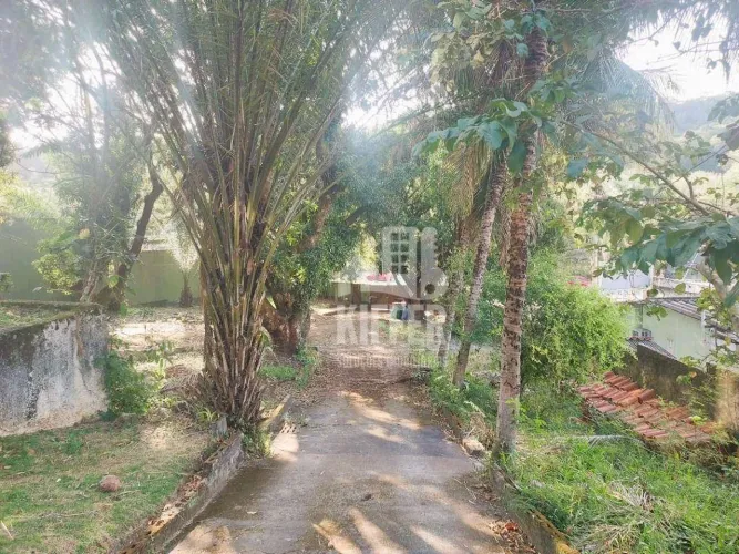 Área com 4.099m² na Estrada Caetano Monteiro Duplo Acesso