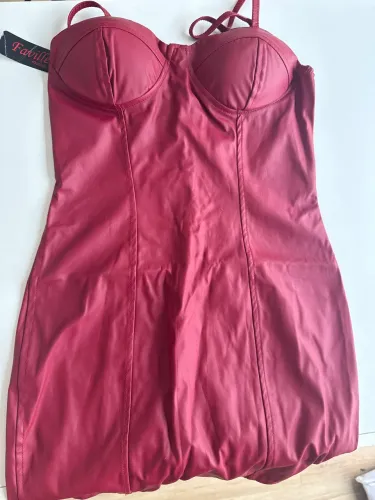 Vestido vinho