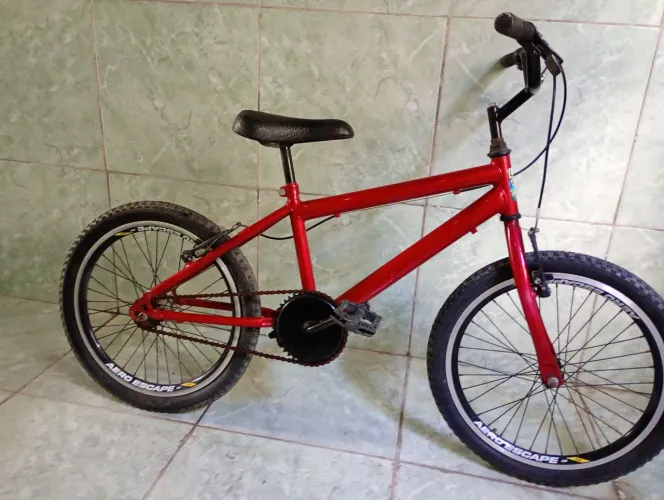 Bicicleta pequena vende-se
