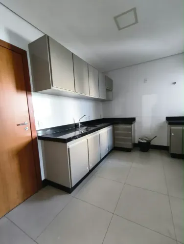 Apatamento á venda no bairro Melo !