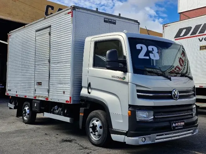 vw delivery express bau 4,20mts piso chapeado Categoria B