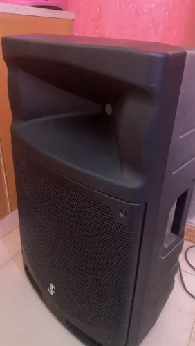 Caixa de som profissional nova pra levar logo
