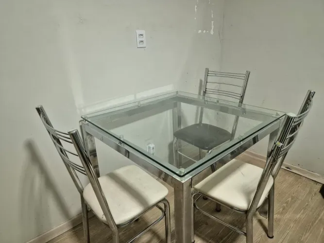 Vendo mesa de vidro