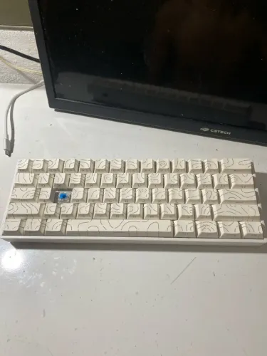 VENDE-SE TECLADO 60%