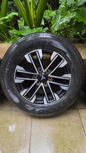 Rodas Pajero Sport com Peneus aro 18