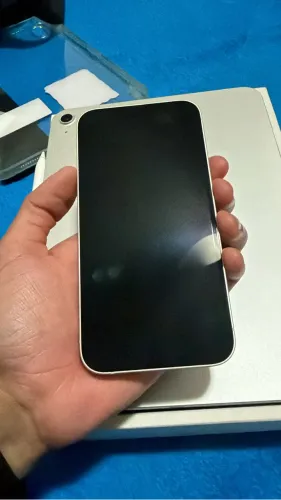 iPhone 13 em bom estado
