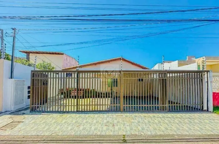 Venda - More a 1000m da praia com tudo incluso: Casa completa em um residencial na Atalaia