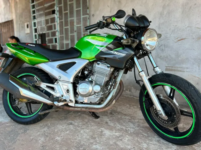 Cbx 250 venda ou troca em uma mais economica