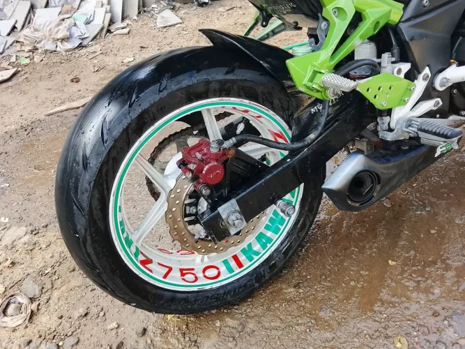 Kawasaki esportiva