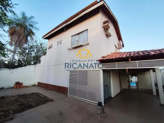 SOBRADO COM 5 QUARTOS E EDICULA NO FUNDO NA 606 SUL (ARSE 62)