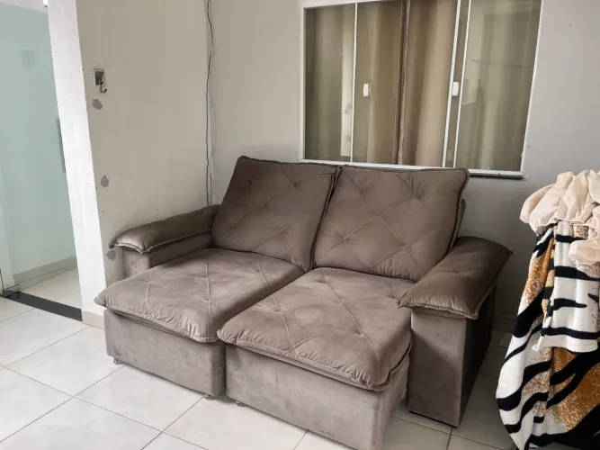 SOFÁ À VENDA