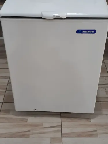 Vende se freezer 160 L Metalfrio
