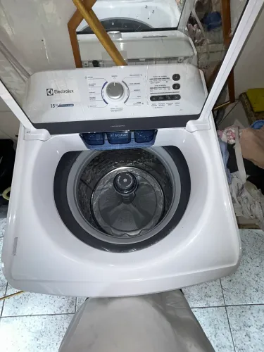 Vendo máquina de lavar Electrolux 15kg branca