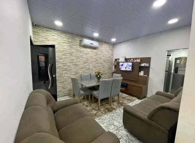 Alugo casa no bairro redenção