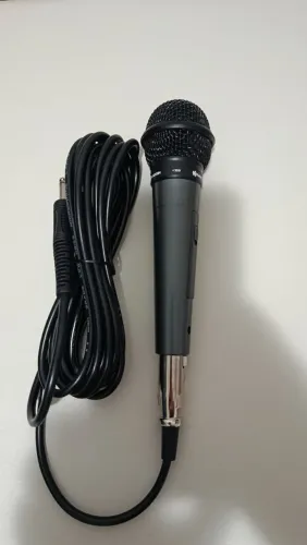 2 microfones KADOSH mais 1 pedestal