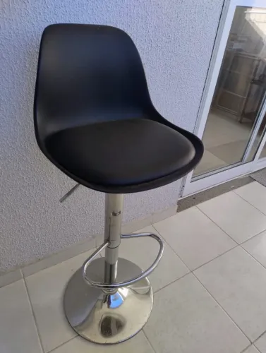 Banqueta Evolux BC2023 cor preto até 106cm altura