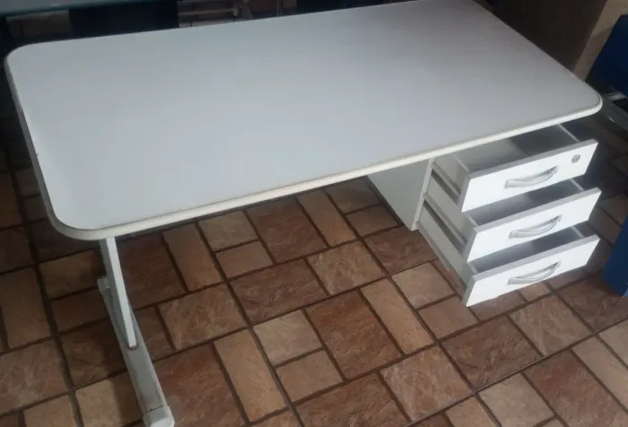 Mesa p/ Escritório