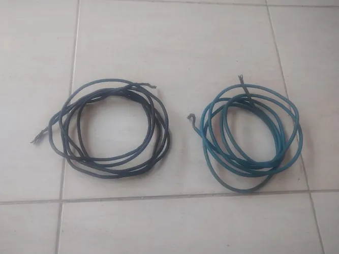 Dois cabos de cobre de entrada residencial 10mm, para fazer chupeta