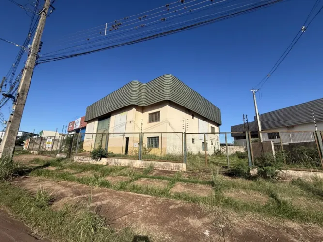 Barracão/Galpão para alugar por R$ 11000.00, 602.19 m2 - PARQUE INDUSTRIAL - MARINGA/PR