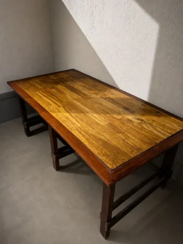 MESA DE MADEIRA MACIÇA RÚSTICA - R$ 600